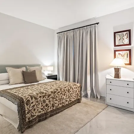 Pool View In Casa Sevilla - Puerto Banus * Marbella