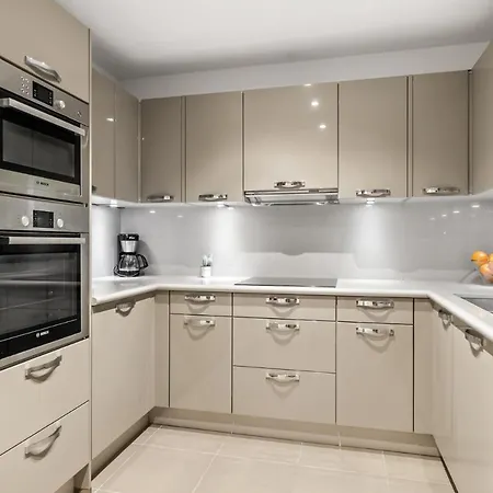 Pool View In Casa Sevilla - Puerto Banus Marbella