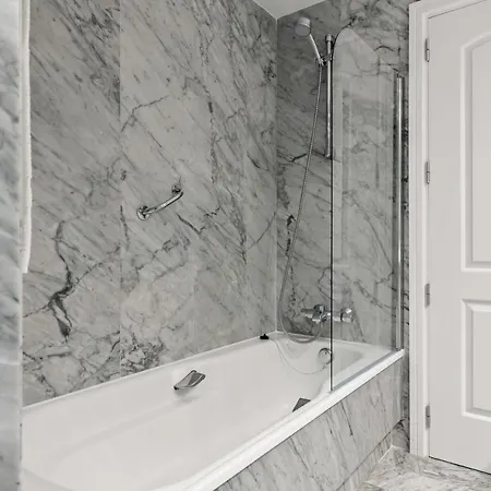 Pool View In Casa Sevilla - Puerto Banus Marbella