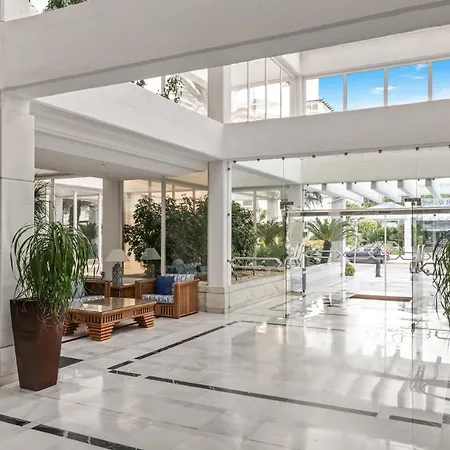 Pool View In Casa Sevilla - Puerto Banus شقة