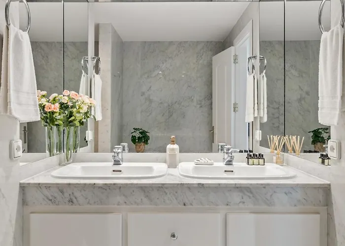 Pool View In Casa Sevilla - Puerto Banus