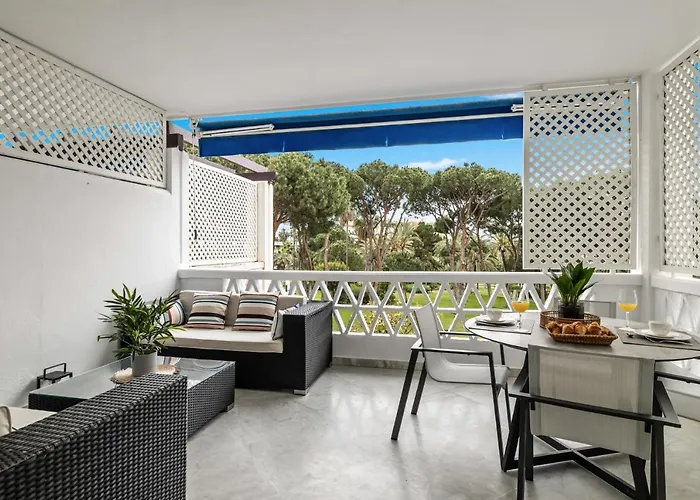 Pool View In Casa Sevilla - Puerto Banus *